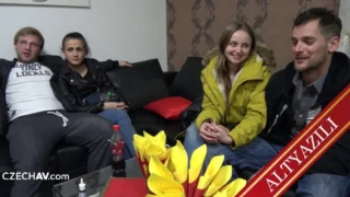 Yuvarlak Kalçasıyla Sınırları Çok Zorladı